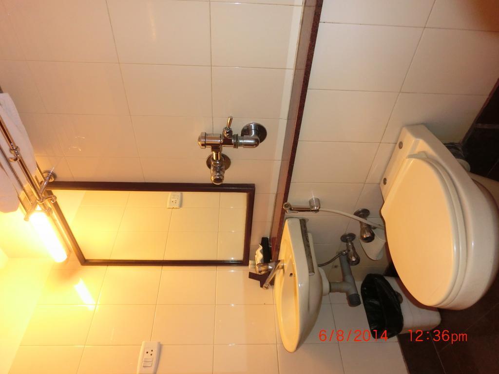 Hotel Thulashi Park Chennai Bilik gambar