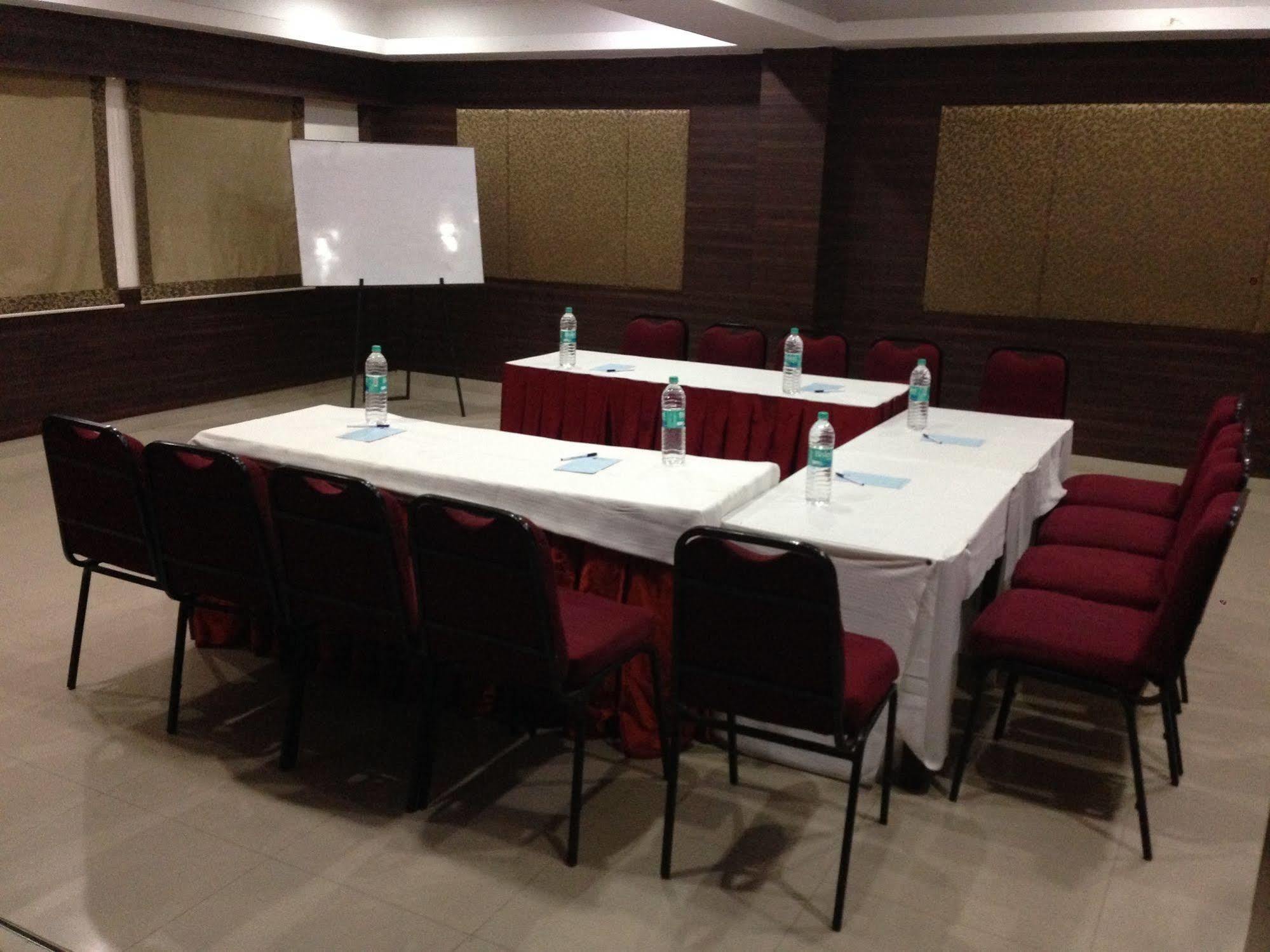 Hotel Thulashi Park Chennai Luaran gambar